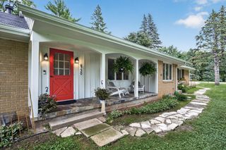 4730 Fairhills Road E, Minnetonka, MN 55345