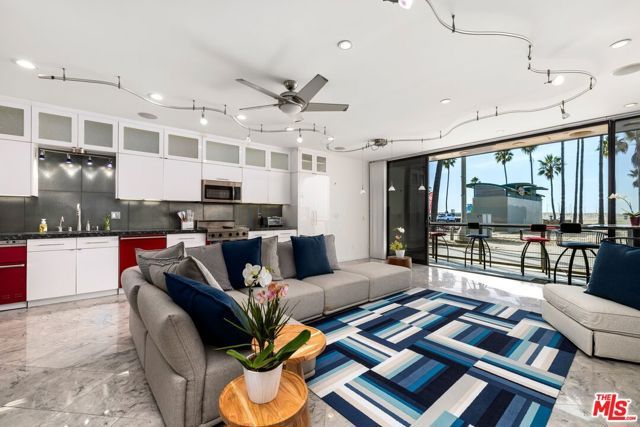 3007 Ocean Front Walk, Venice (los Angeles), CA 90291