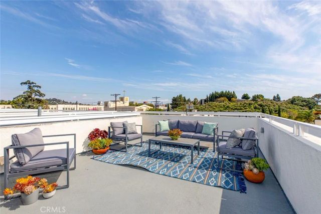 1754 N Berendo Street, Los Angeles, CA 90027