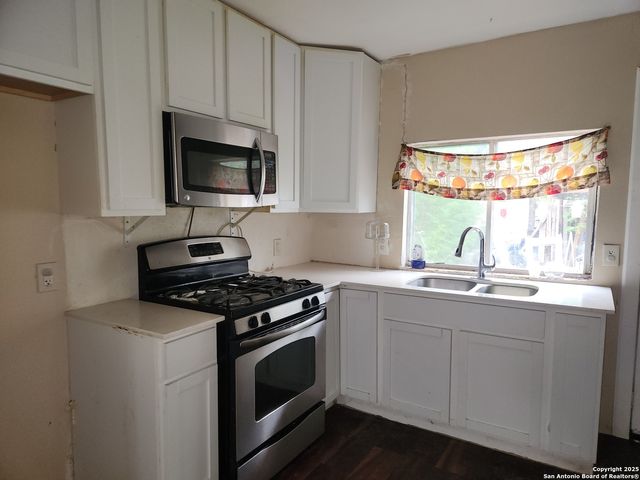 3319 salinas, San Antonio, TX 78207