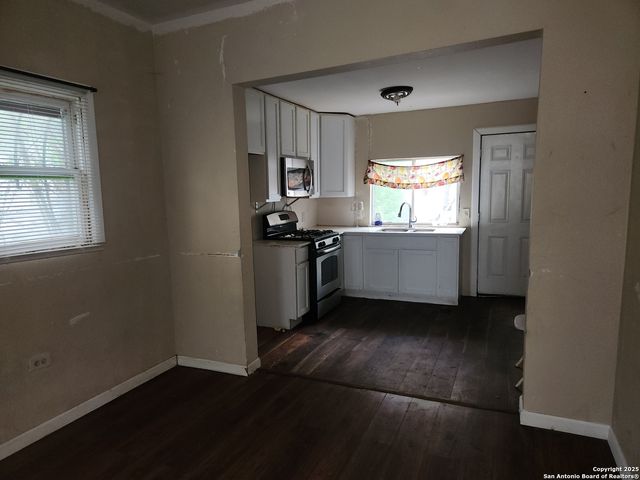 3319 salinas, San Antonio, TX 78207