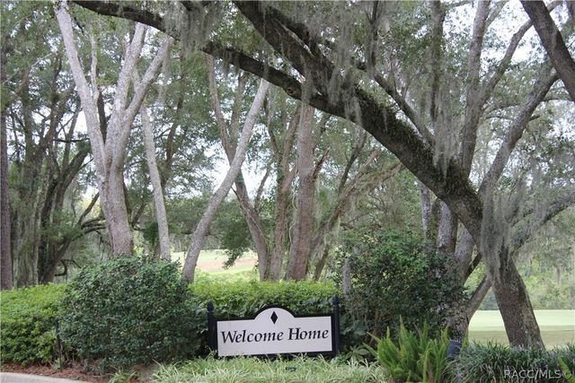 3075 N Barton Creek Circle, Lecanto, FL 34461