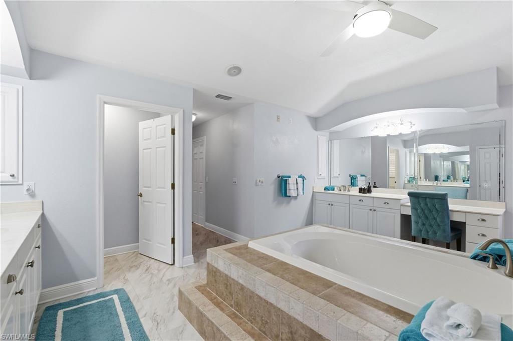 Image 31 of property listing at 4018 NW 12th ST, Cape Coral, FL 33993