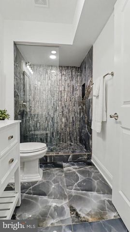 6603 BRAEBURN PKWY, Bethesda, MD 20817