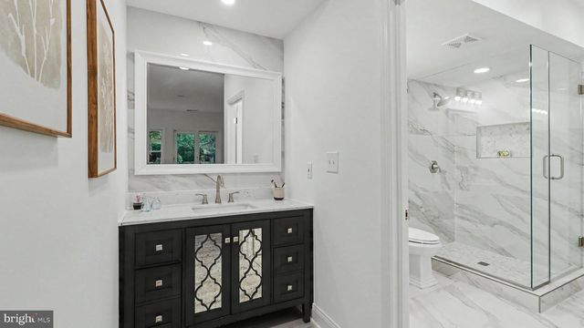 6603 BRAEBURN PKWY, Bethesda, MD 20817