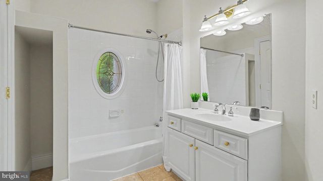 6603 BRAEBURN PKWY, Bethesda, MD 20817