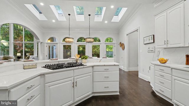 6603 BRAEBURN PKWY, Bethesda, MD 20817