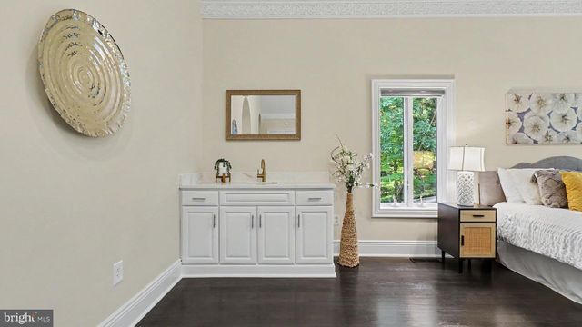 6603 BRAEBURN PKWY, Bethesda, MD 20817