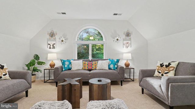 6603 BRAEBURN PKWY, Bethesda, MD 20817