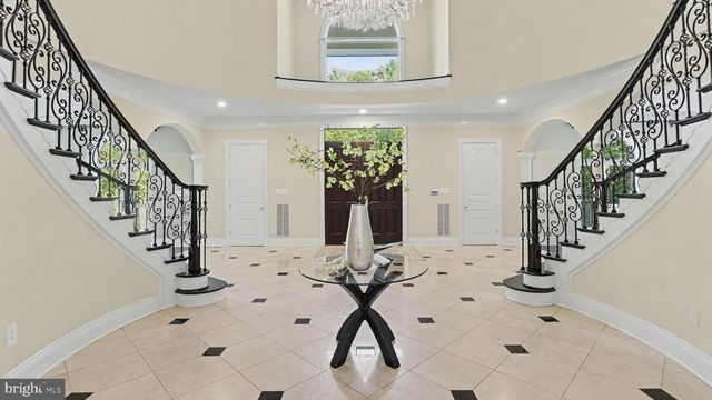 6603 BRAEBURN PKWY, Bethesda, MD 20817