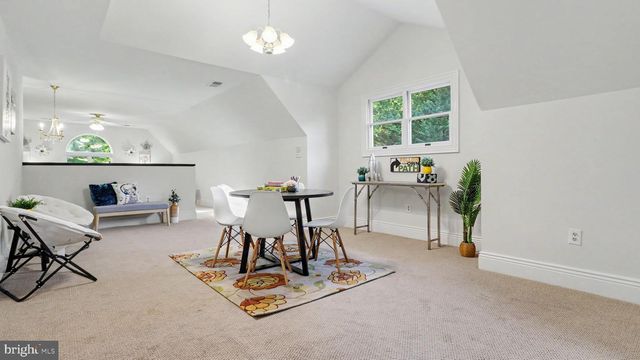 6603 BRAEBURN PKWY, Bethesda, MD 20817