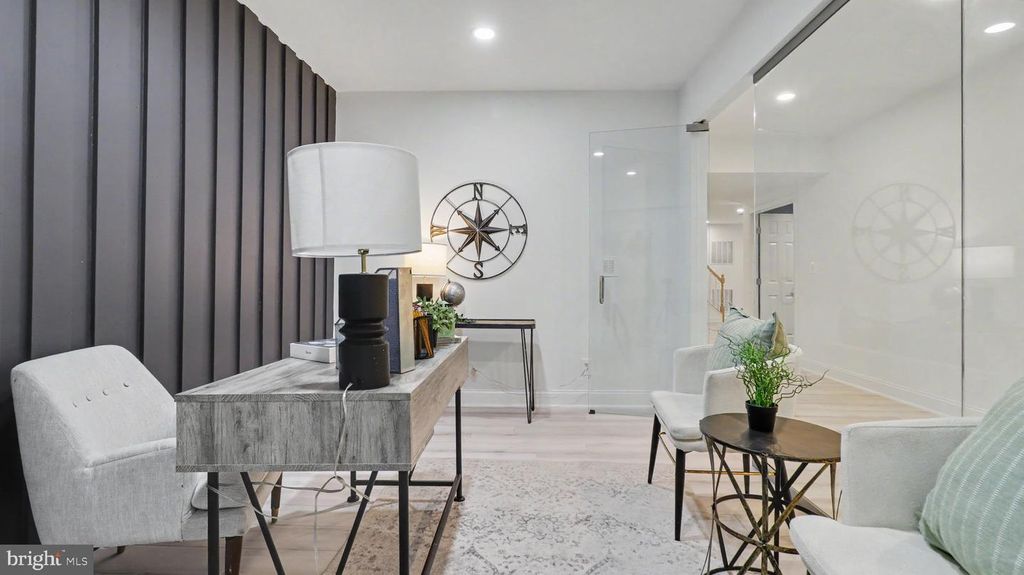 Image 108 of property listing at 6603 BRAEBURN PKWY, Bethesda, MD 20817