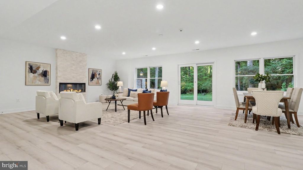Image 111 of property listing at 6603 BRAEBURN PKWY, Bethesda, MD 20817
