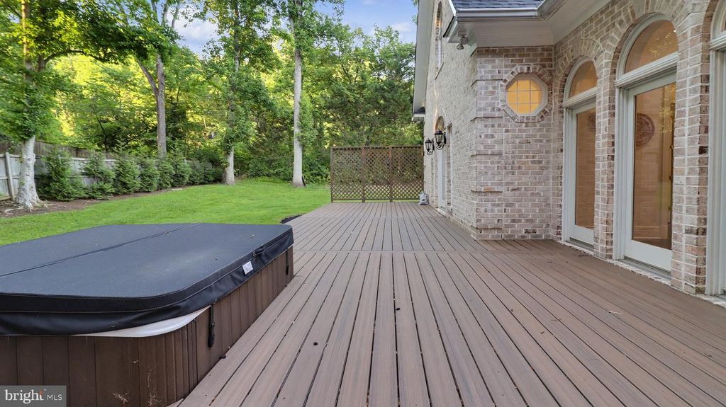 Image 128 of property listing at 6603 BRAEBURN PKWY, Bethesda, MD 20817
