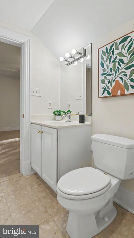 Image 136 of property listing at 6603 BRAEBURN PKWY, Bethesda, MD 20817