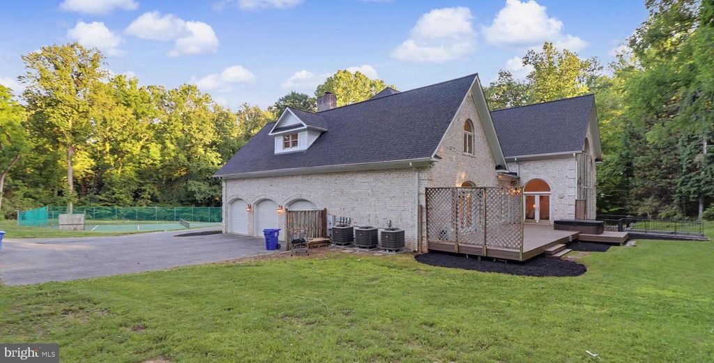 Image 140 of property listing at 6603 BRAEBURN PKWY, Bethesda, MD 20817