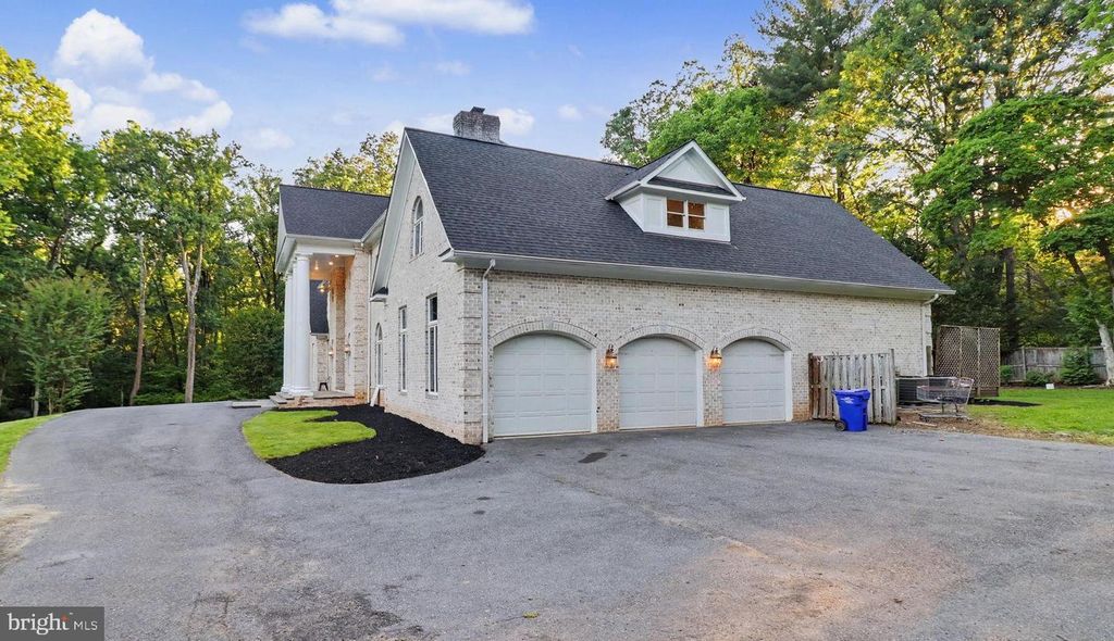 Image 142 of property listing at 6603 BRAEBURN PKWY, Bethesda, MD 20817