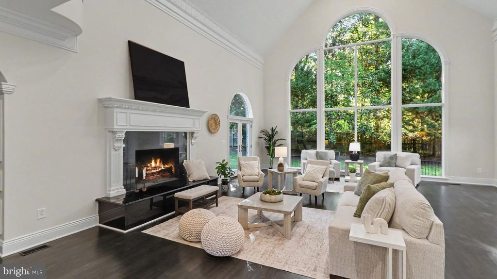 Image 15 of property listing at 6603 BRAEBURN PKWY, Bethesda, MD 20817