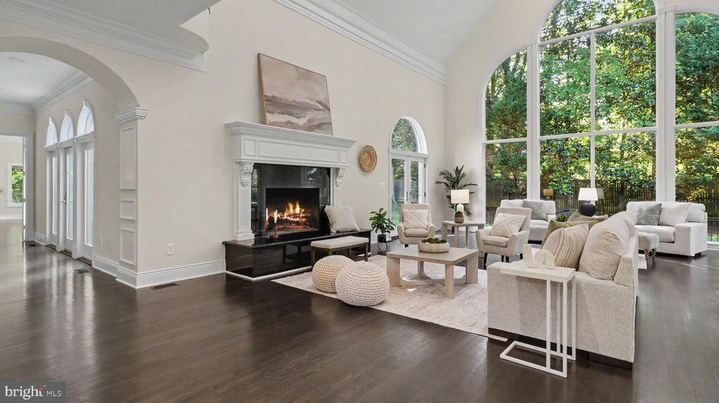 Image 16 of property listing at 6603 BRAEBURN PKWY, Bethesda, MD 20817