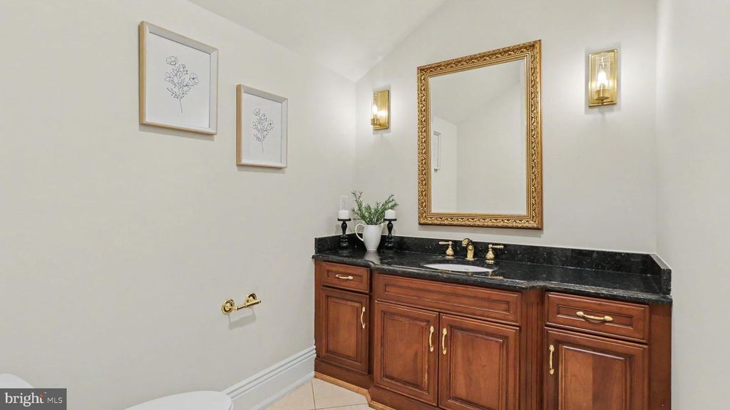 Image 29 of property listing at 6603 BRAEBURN PKWY, Bethesda, MD 20817