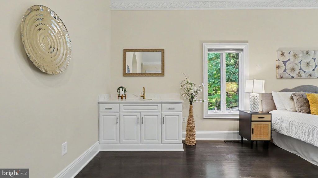 Image 49 of property listing at 6603 BRAEBURN PKWY, Bethesda, MD 20817