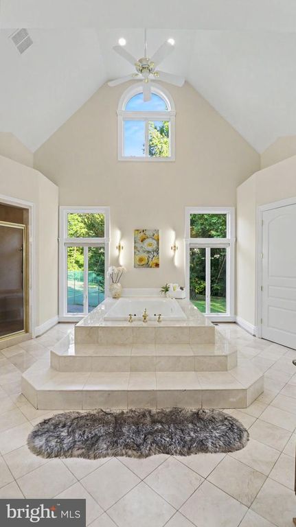 Image 60 of property listing at 6603 BRAEBURN PKWY, Bethesda, MD 20817