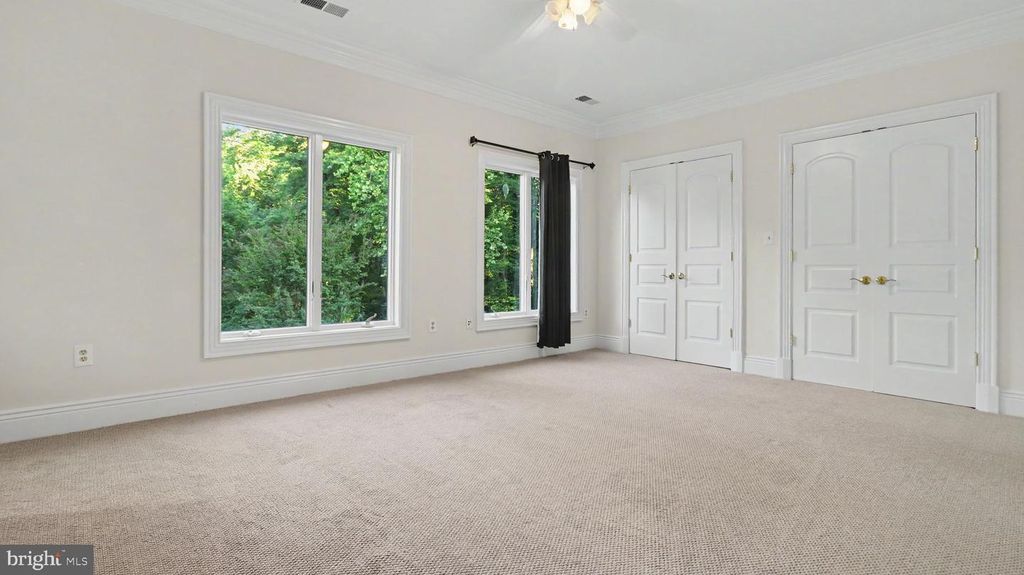 Image 91 of property listing at 6603 BRAEBURN PKWY, Bethesda, MD 20817