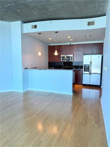 400 W Peachtree NW Street 2413, Atlanta, GA 30308