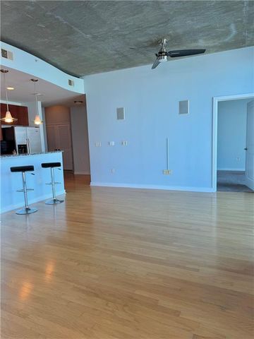 400 W Peachtree NW Street 2413, Atlanta, GA 30308