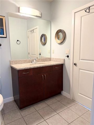 400 W Peachtree NW Street 2413, Atlanta, GA 30308