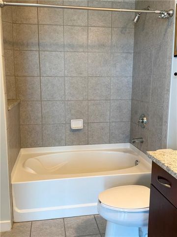 400 W Peachtree NW Street 2413, Atlanta, GA 30308