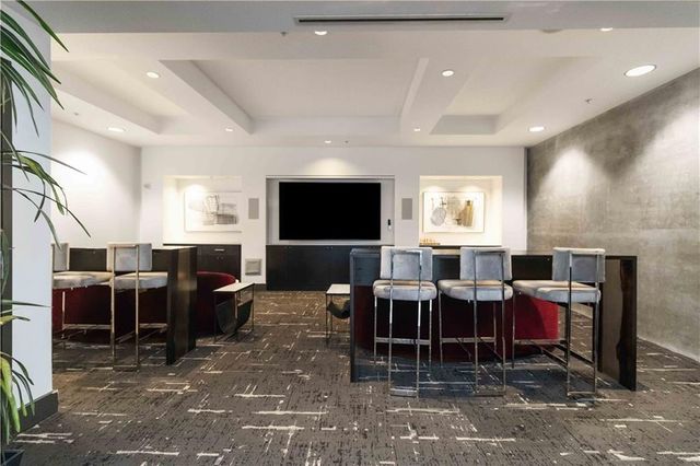 400 W Peachtree NW Street 2413, Atlanta, GA 30308