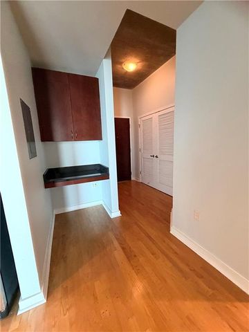 400 W Peachtree NW Street 2413, Atlanta, GA 30308