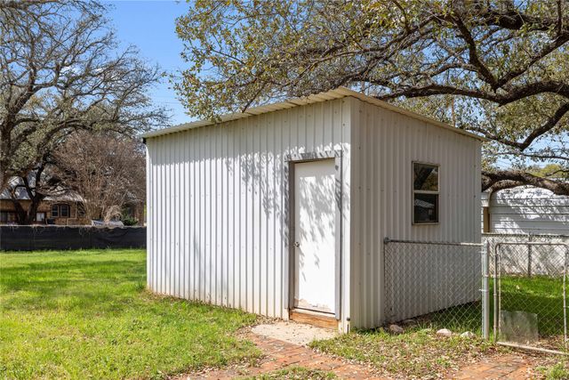 3803 2nd Street, Brownwood, TX 76801