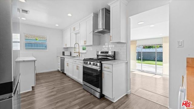 4648 Adenmoor Avenue, Lakewood, CA 90713