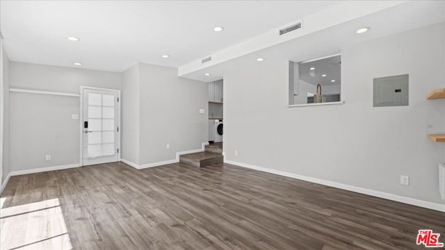 4648 Adenmoor Avenue, Lakewood, CA 90713