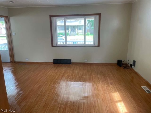 1118 W 8th Street, Lorain, OH 44052