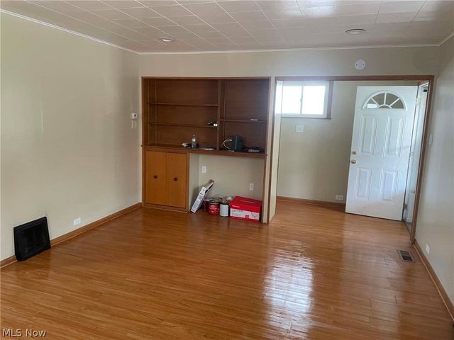 1118 W 8th Street, Lorain, OH 44052