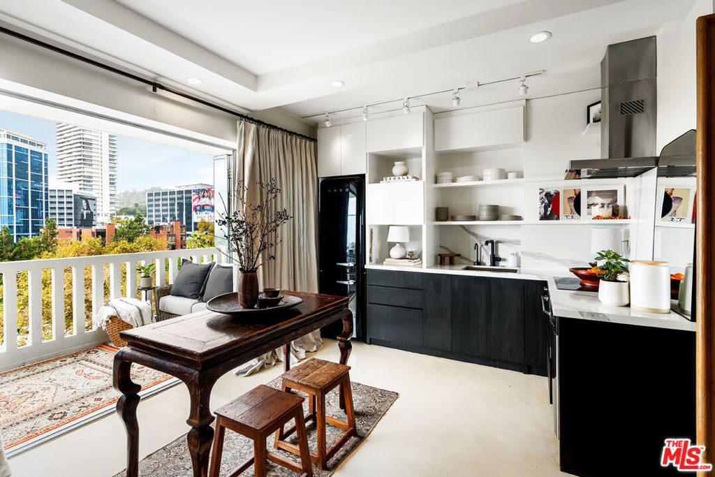 999 N Doheny Drive 811, West Hollywood, CA 90069