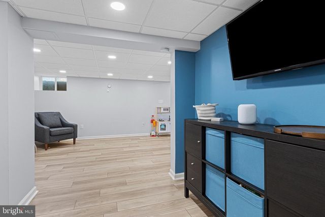 5040 SMITHFIELD RD, Drexel Hill, PA 19026