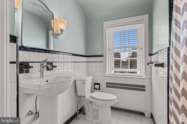 5040 SMITHFIELD RD, Drexel Hill, PA 19026