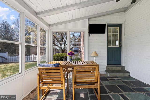 5040 SMITHFIELD RD, Drexel Hill, PA 19026