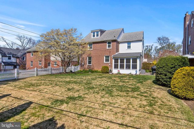 5040 SMITHFIELD RD, Drexel Hill, PA 19026