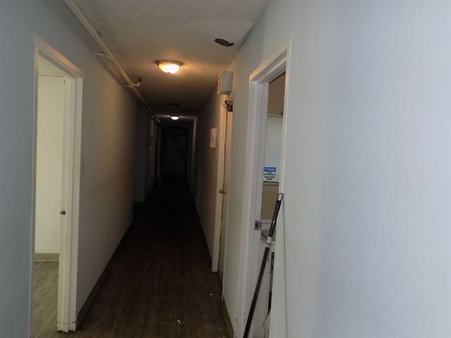 4201 West St, Oakland, CA 94608