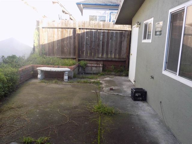 4201 West St, Oakland, CA 94608