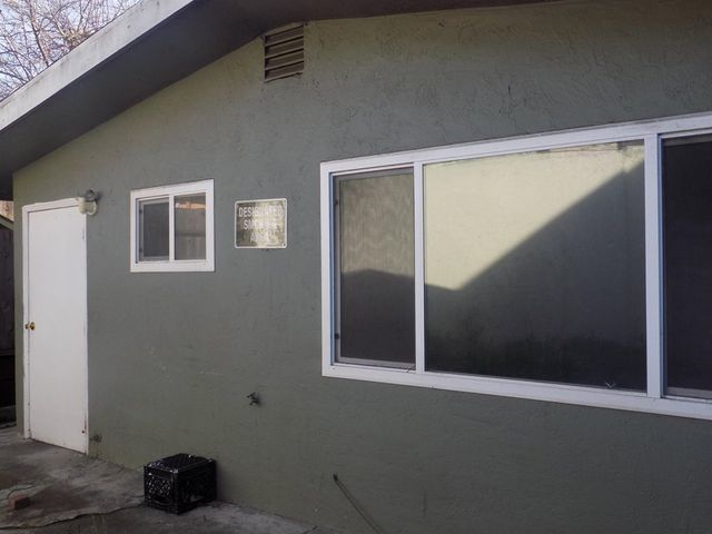 4201 West St, Oakland, CA 94608