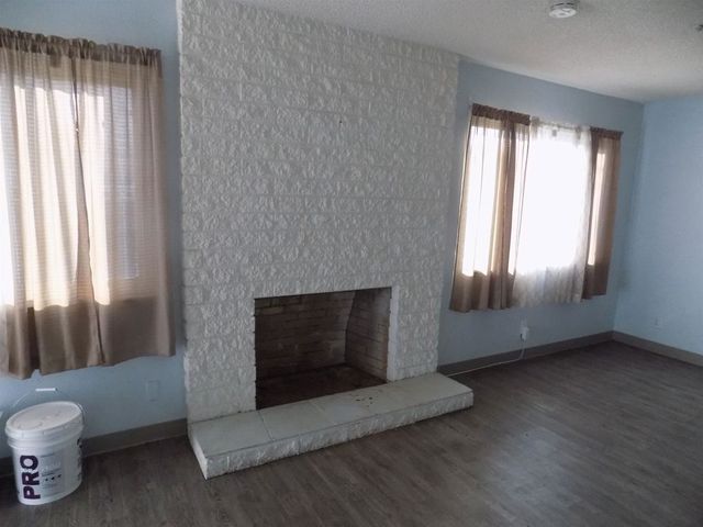 4201 West St, Oakland, CA 94608