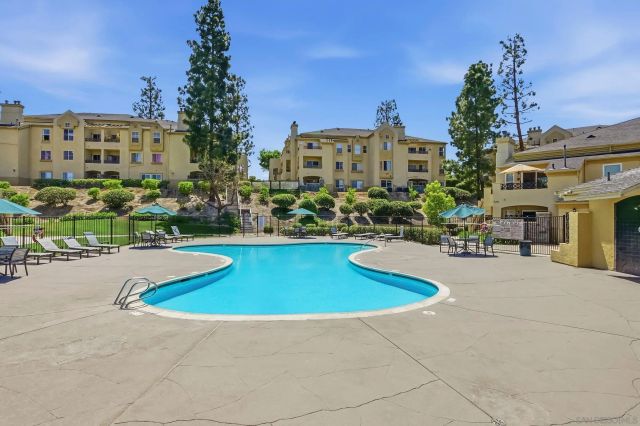 787 Brookstone Rd 103, Chula Vista, CA 91913