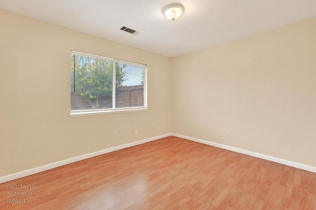 517 W Tuolumne Rd, Turlock, CA 95382