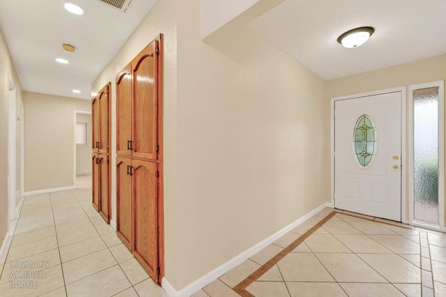 517 W Tuolumne Rd, Turlock, CA 95382